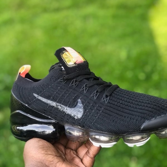 NIKE VAPORMAX - Picture 5 of 5